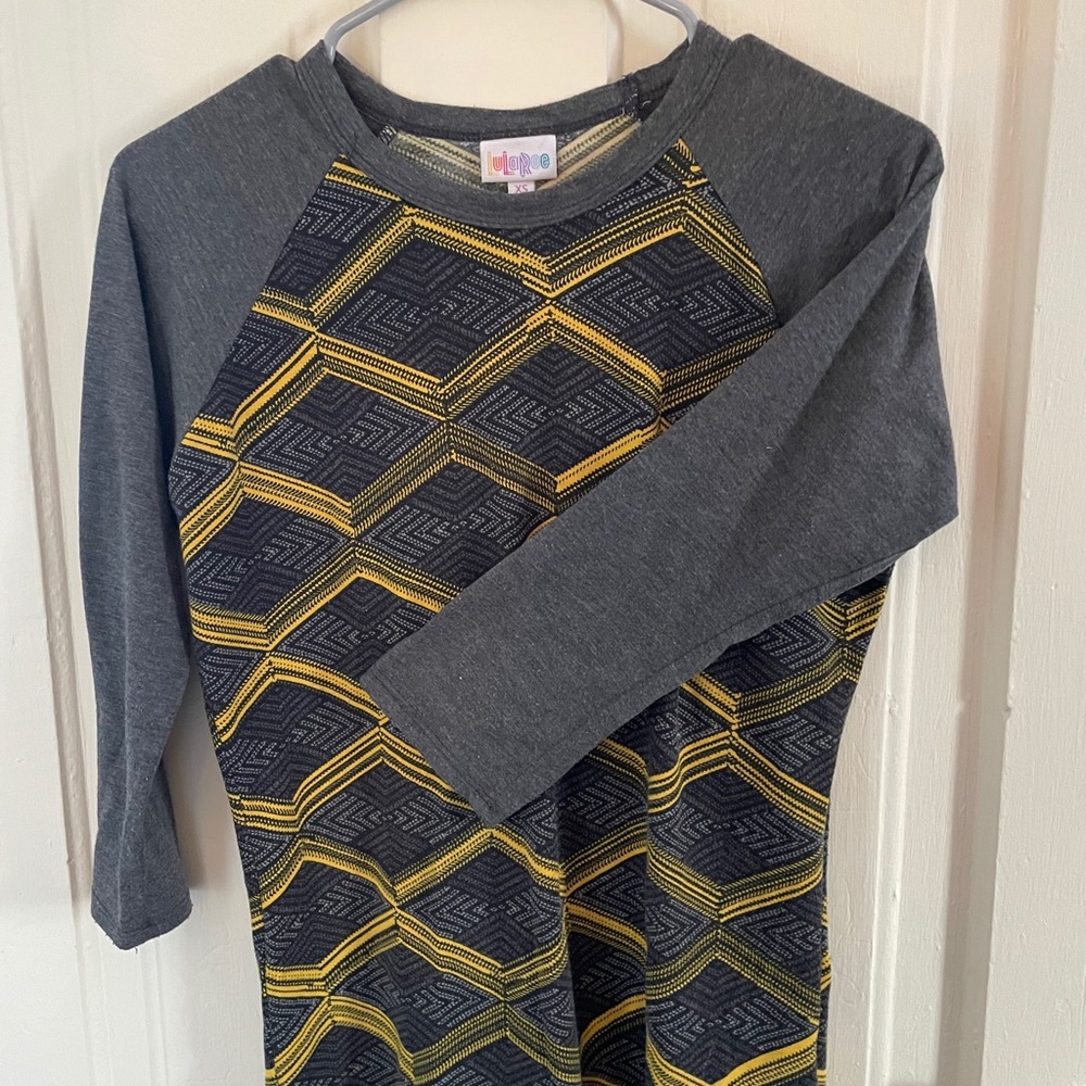 LuLaroe  3/4th sleeve shirt